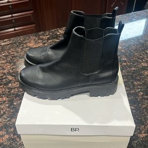 BP brand Chelsea boots